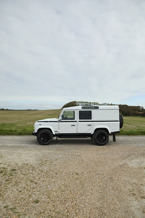 2016 Land Rover Defender 110 - Image 24 of 31