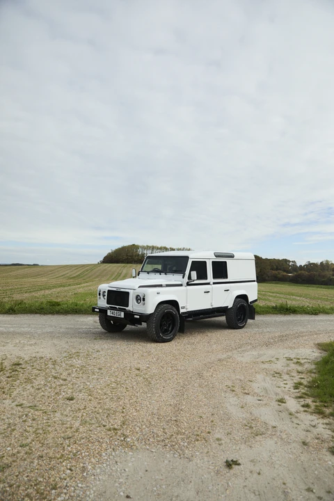 2016 Land Rover Defender 110 - Image 25 of 31