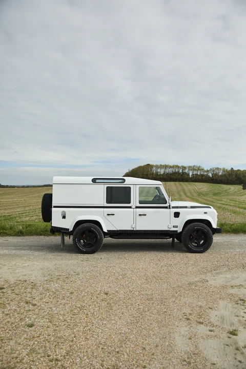 2016 Land Rover Defender 110 - Image 29 of 31