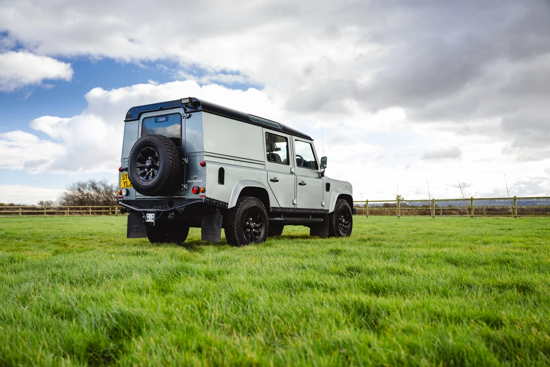 2016 Land Rover Defender 110 - Image 28 of 31