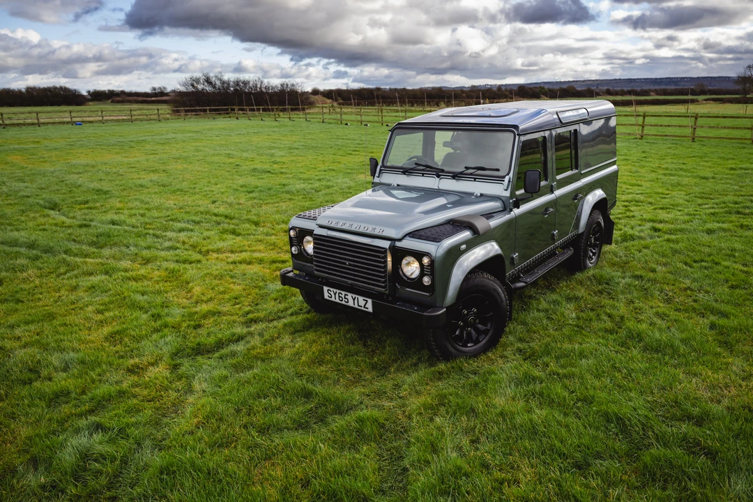 2016 Land Rover Defender 110 - Image 18 of 31
