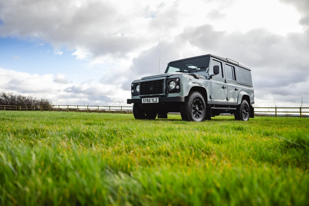 2016 Land Rover Defender 110 - Image 19 of 31