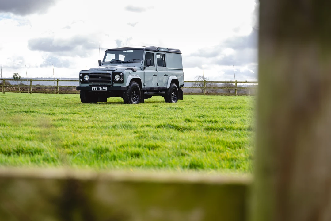 2016 Land Rover Defender 110 - Image 21 of 31