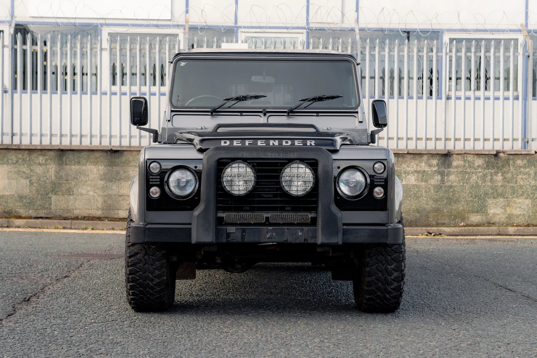 2016 Land Rover Defender 110 - Image 10 of 31