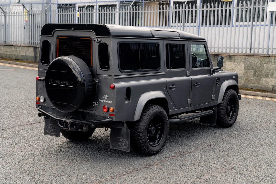 2016 Land Rover Defender 110 - Image 21 of 31