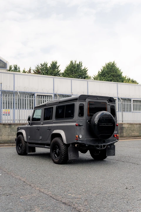 2016 Land Rover Defender 110 - Image 29 of 31