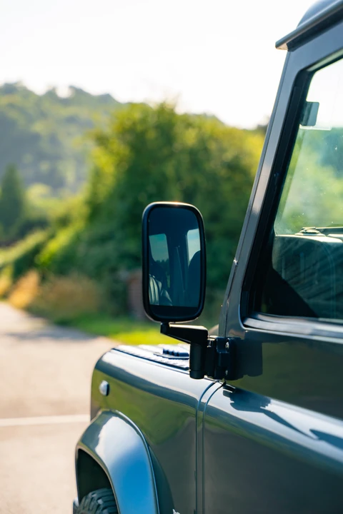 2015 Land Rover Defender 110 - Image 30 of 31