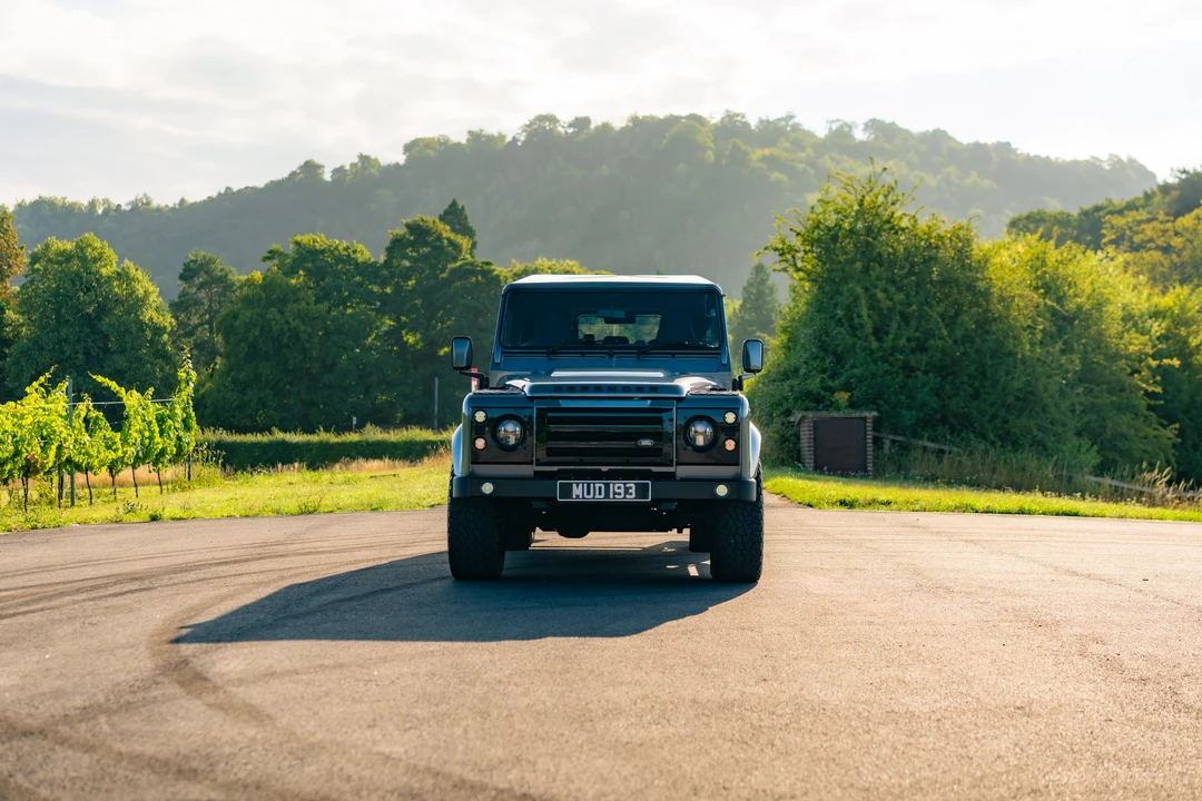 2015 Land Rover Defender 110 - Image 2 of 31
