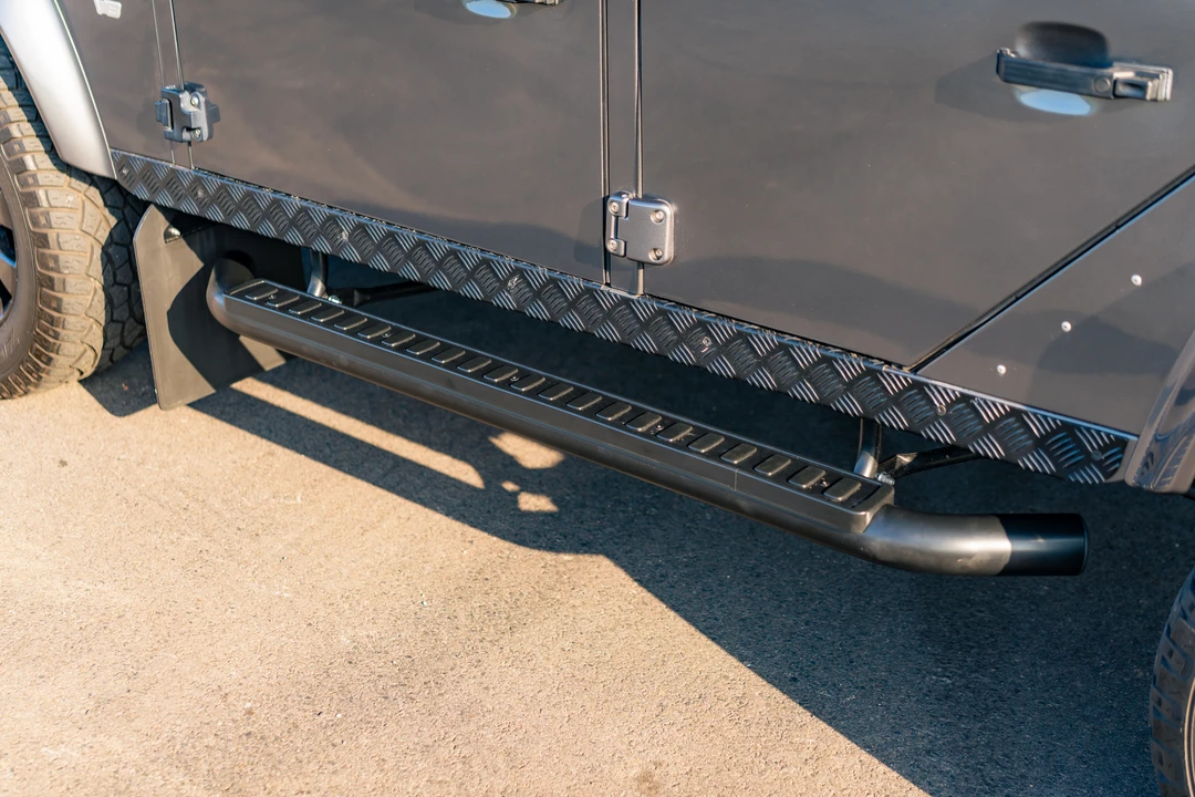 2015 Land Rover Defender 110 - Image 16 of 31