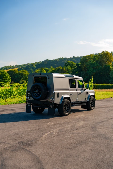 2015 Land Rover Defender 110 - Image 20 of 31