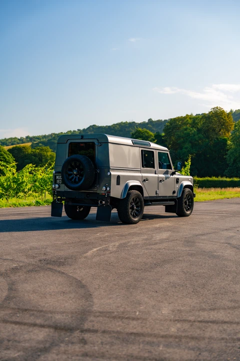 2015 Land Rover Defender 110 - Image 21 of 31