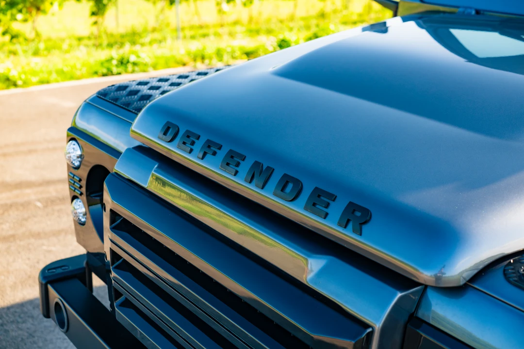 2015 Land Rover Defender 110 - Image 9 of 31
