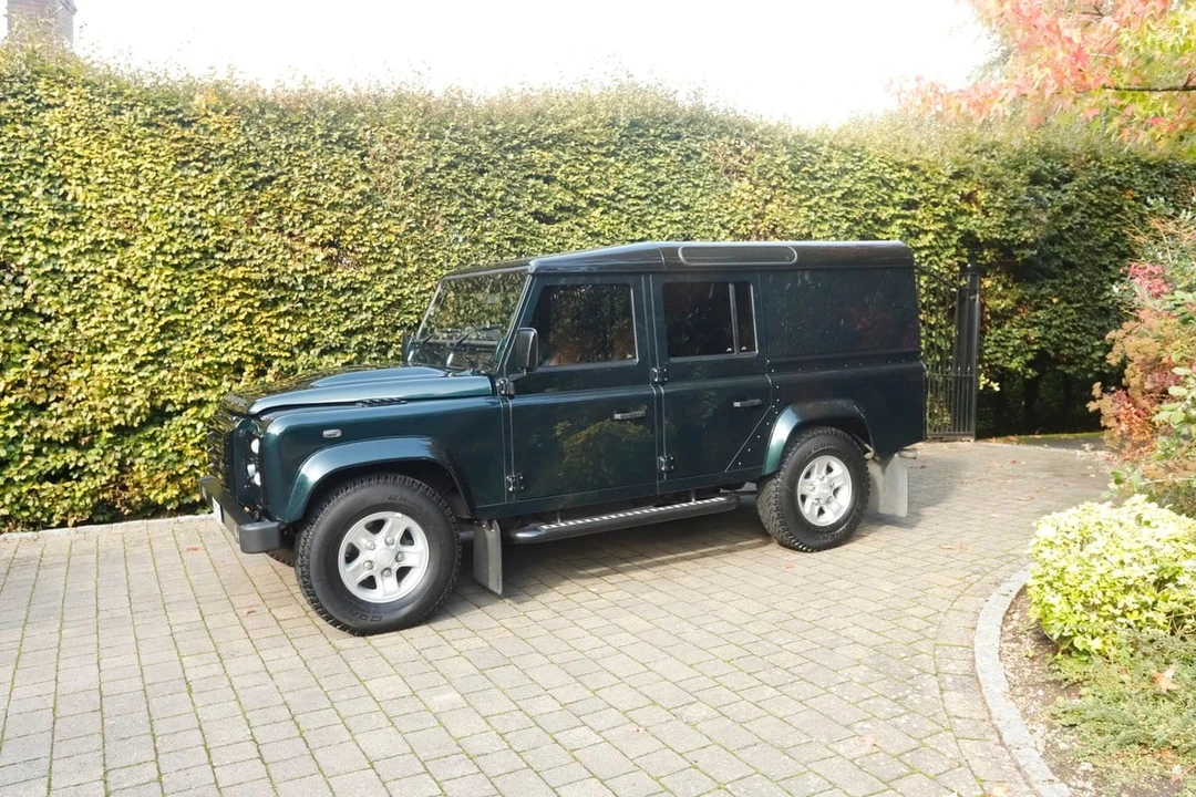 2016 Land Rover Defender 110 - Image 21 of 30