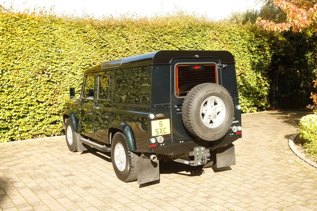 2016 Land Rover Defender 110 - Image 26 of 30