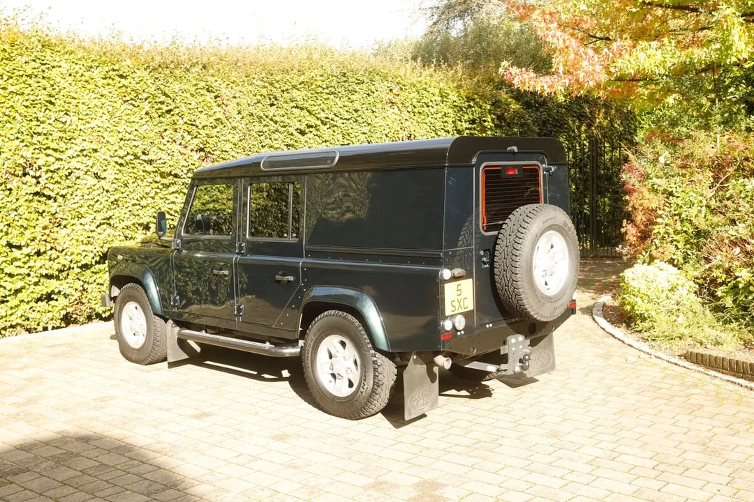 2016 Land Rover Defender 110 - Image 30 of 30
