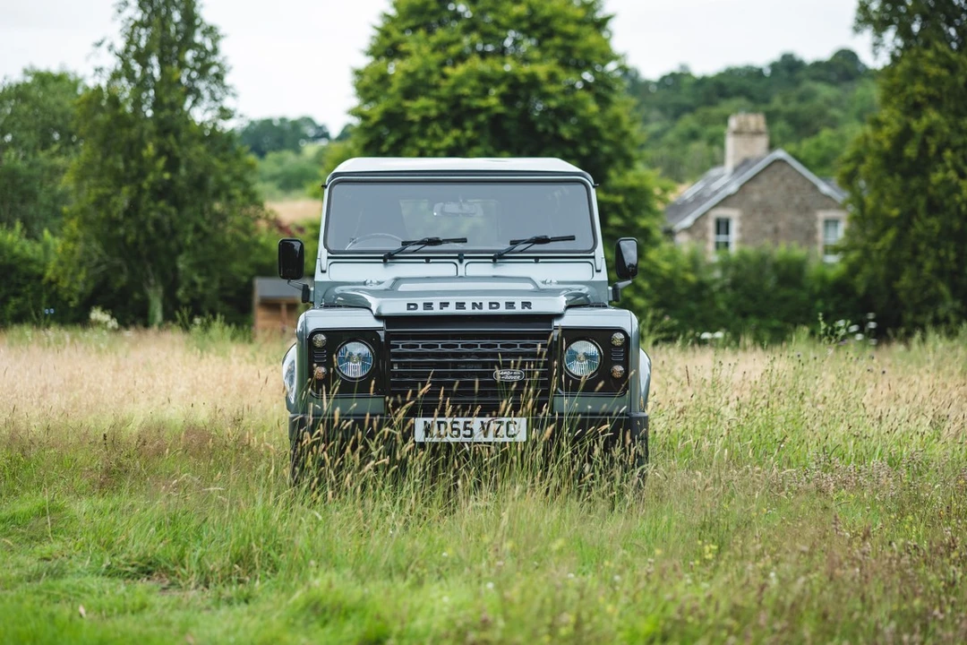 2016 Land Rover Defender 110 - Image 2 of 30