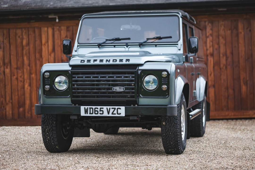 2016 Land Rover Defender 110 - Image 3 of 30