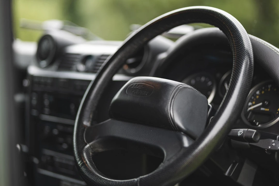 2016 Land Rover Defender 110 - Image 23 of 30