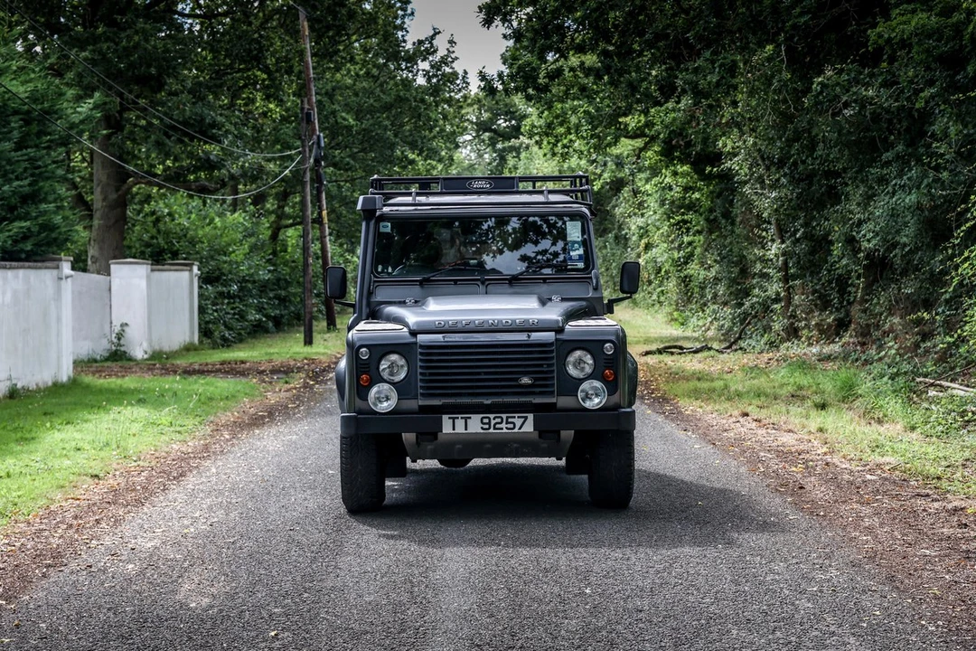 2016 Land Rover Defender 90 - Image 2 of 30