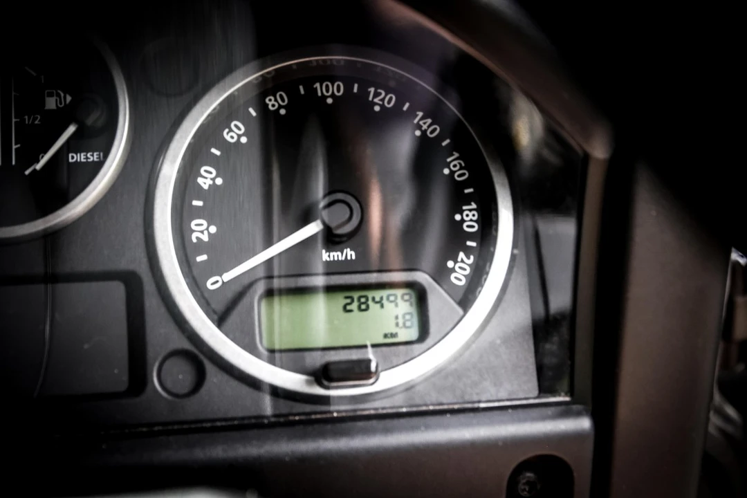 2016 Land Rover Defender 90 - Image 16 of 30