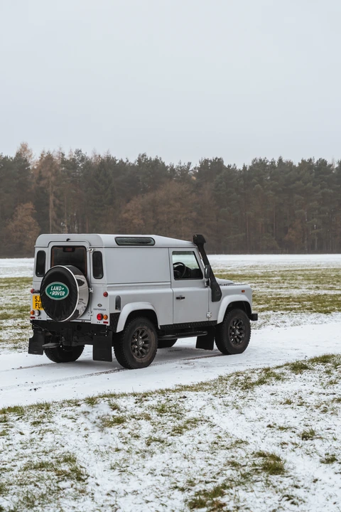 2016 Land Rover Defender 90 - Image 28 of 31