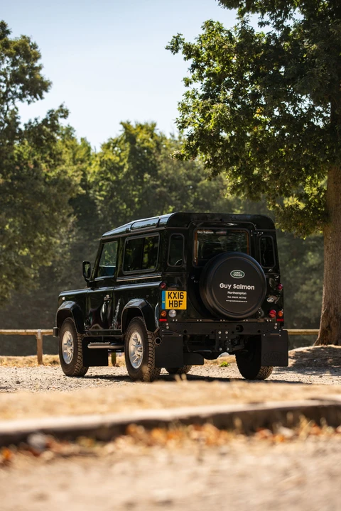 2016 Land Rover Defender 90 - Image 10 of 31