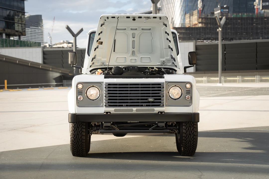 2015 Land Rover Defender 90 - Image 31 of 31