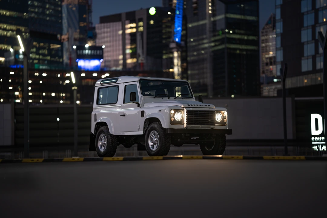 2015 Land Rover Defender 90 - Image 24 of 31
