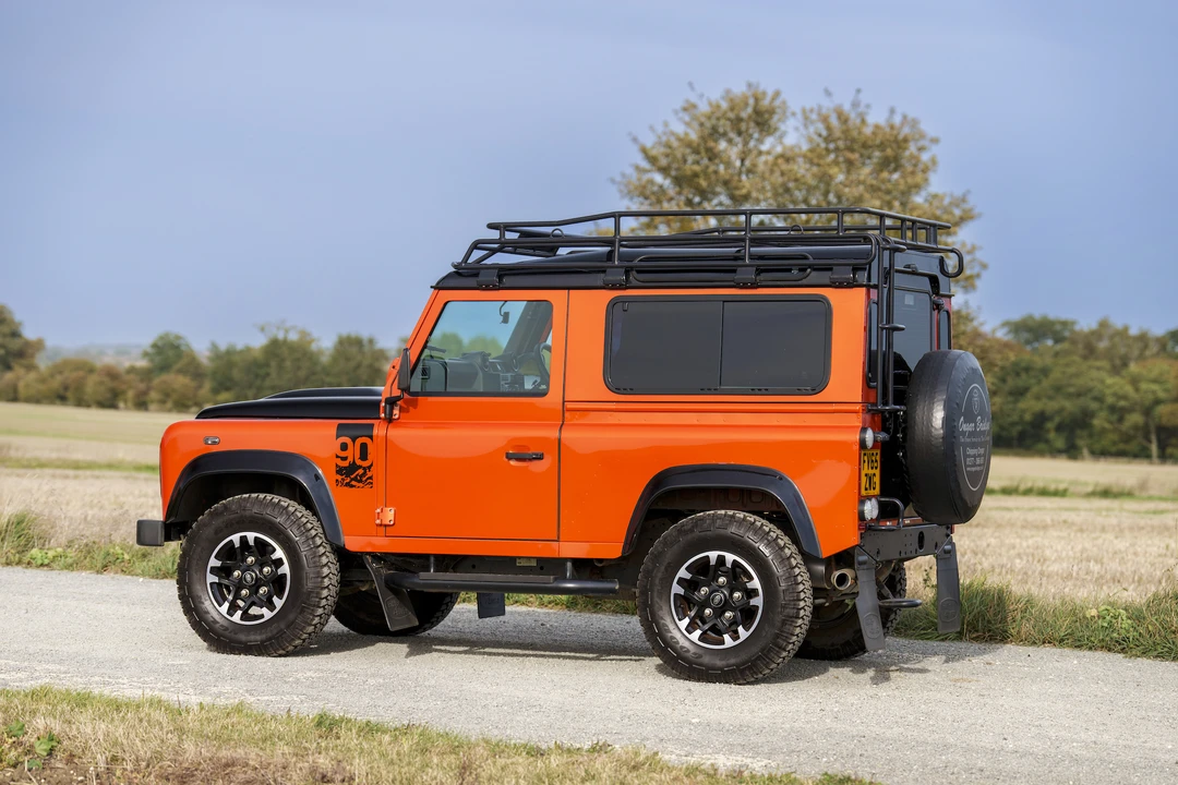 2016 Land Rover Defender 90 - Image 12 of 31