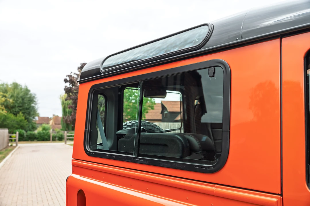 2016 Land Rover Defender 90 - Image 17 of 31
