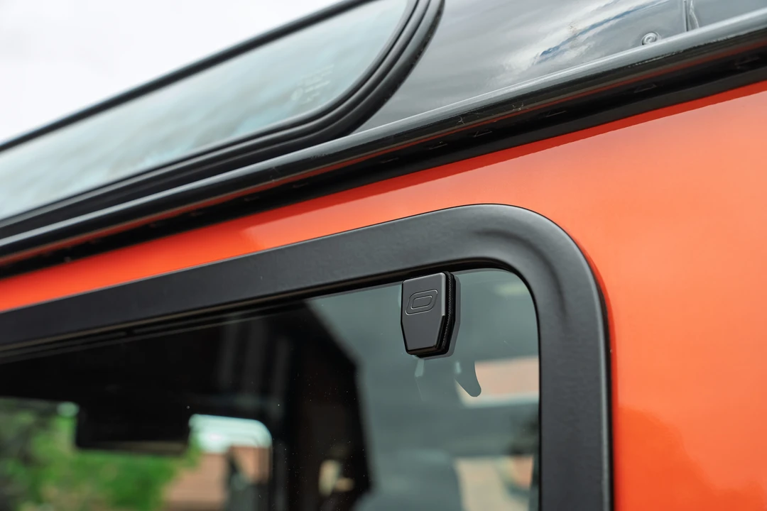 2016 Land Rover Defender 90 - Image 18 of 31