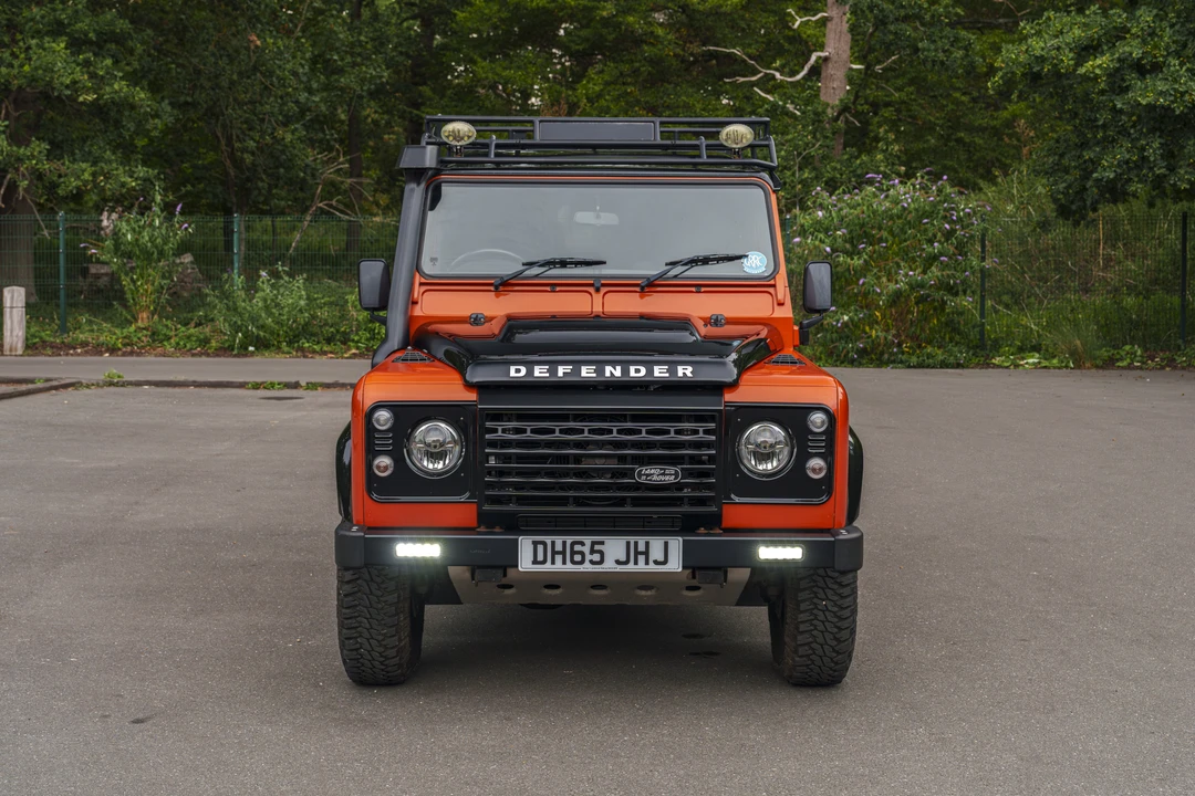 2016 Land Rover Defender 90 - Image 10 of 31