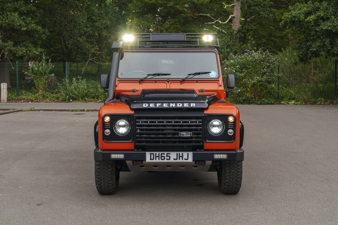2016 Land Rover Defender 90 - Image 2 of 31