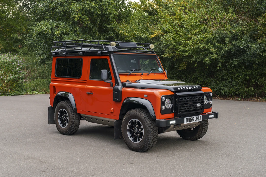2016 Land Rover Defender 90 - Image 9 of 31