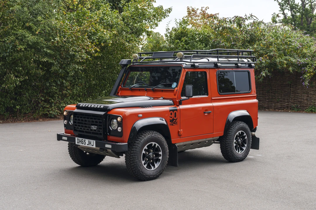 2016 Land Rover Defender 90 - Image 3 of 31