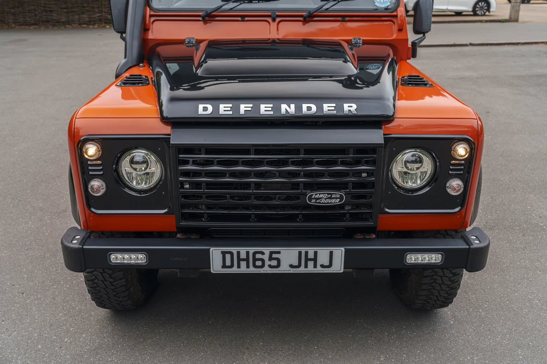 2016 Land Rover Defender 90 - Image 12 of 31