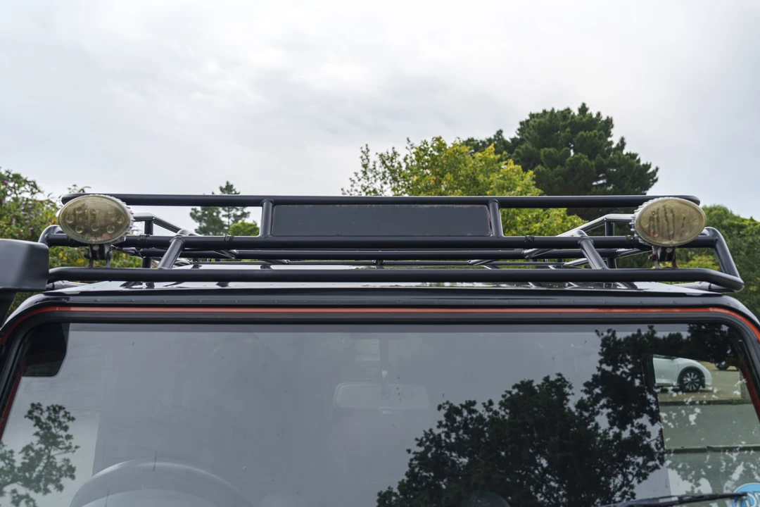 2016 Land Rover Defender 90 - Image 20 of 31