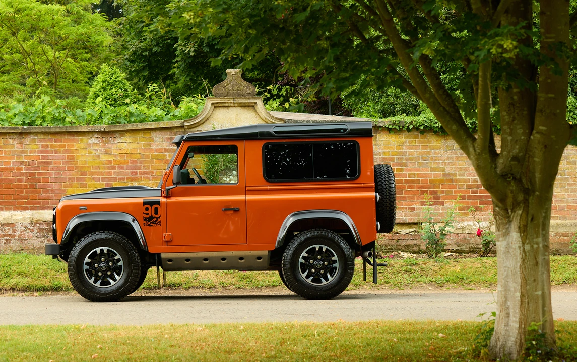2016 Land Rover Defender 90 - Image 16 of 19