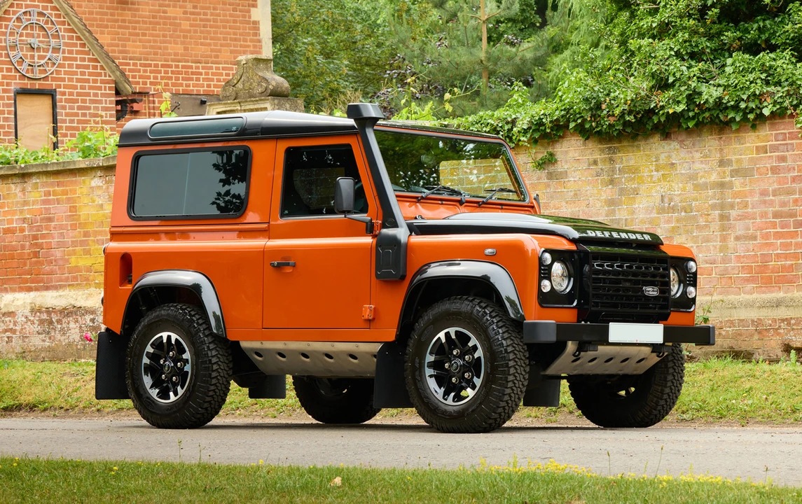 2016 Land Rover Defender 90 - Image 11 of 19