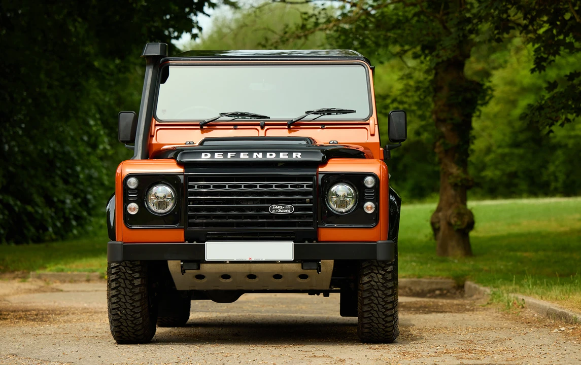 2016 Land Rover Defender 90 - Image 13 of 19