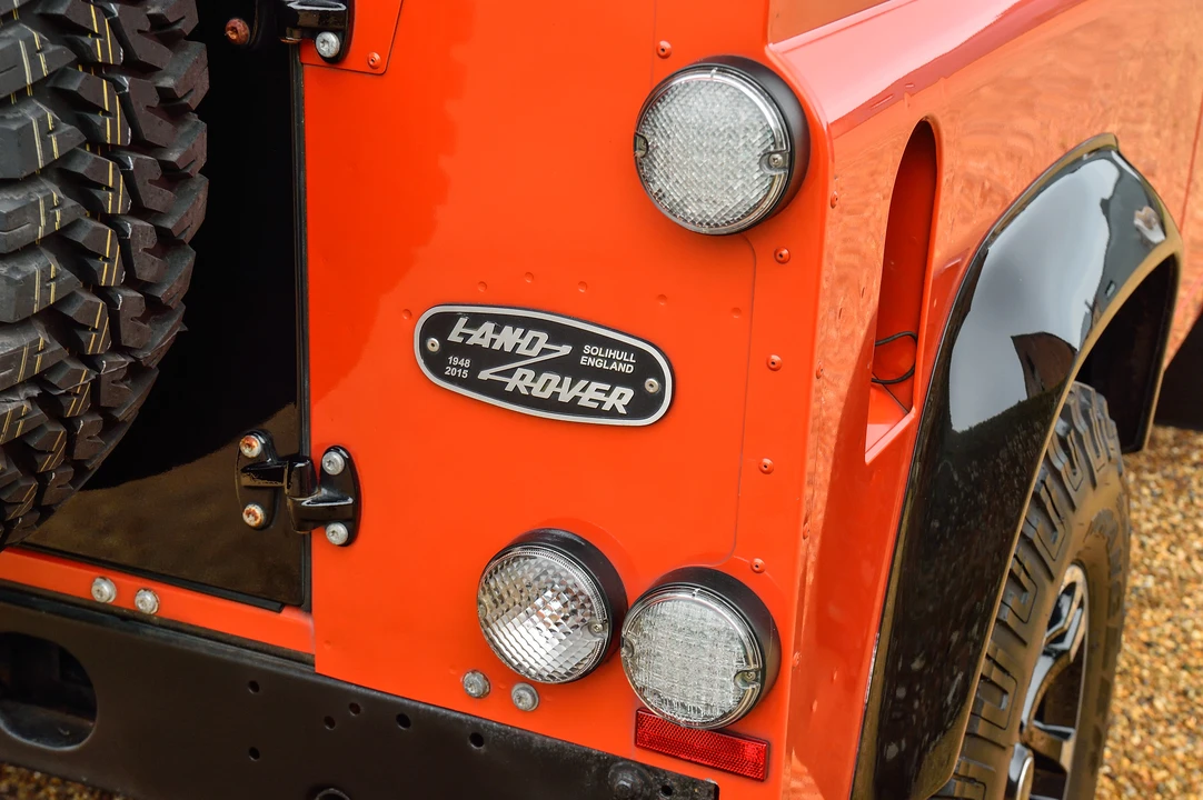 2016 Land Rover Defender 90 - Image 18 of 31