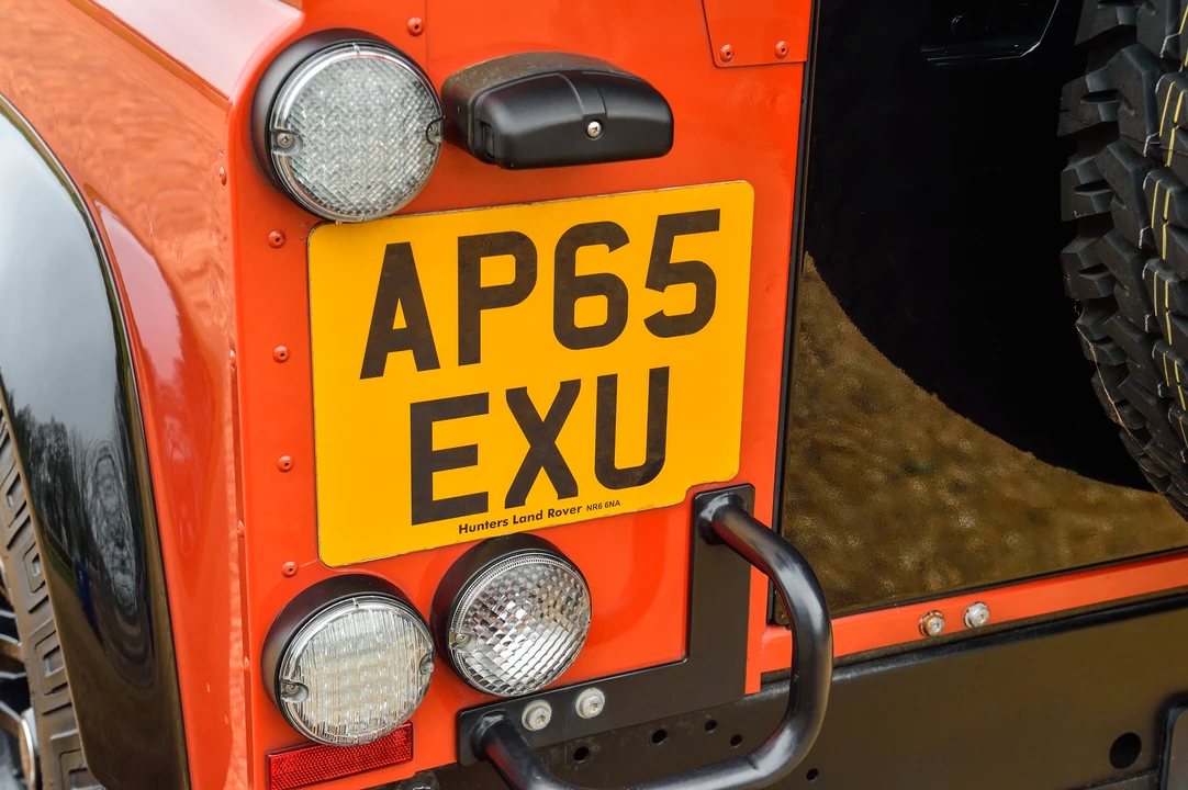 2016 Land Rover Defender 90 - Image 19 of 31