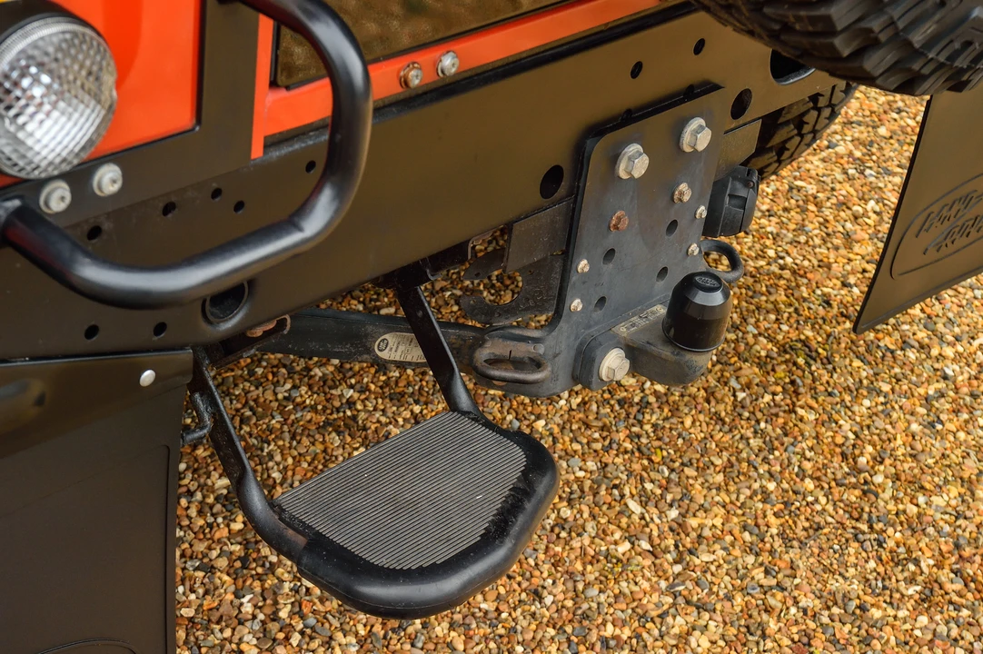2016 Land Rover Defender 90 - Image 21 of 31