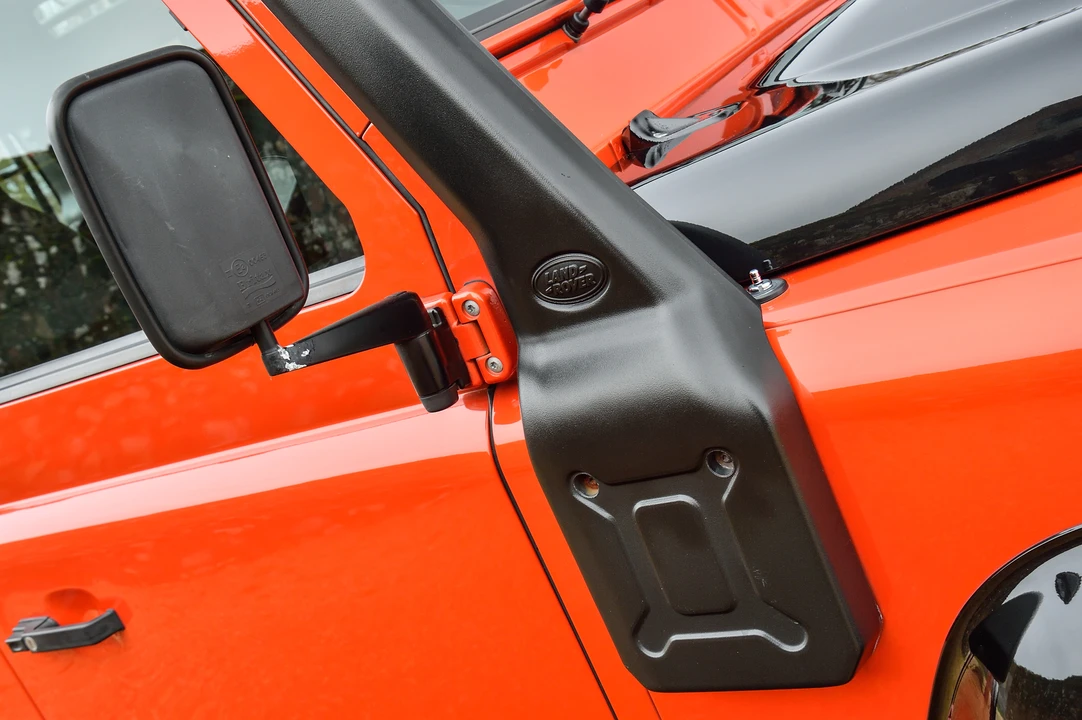 2016 Land Rover Defender 90 - Image 24 of 31