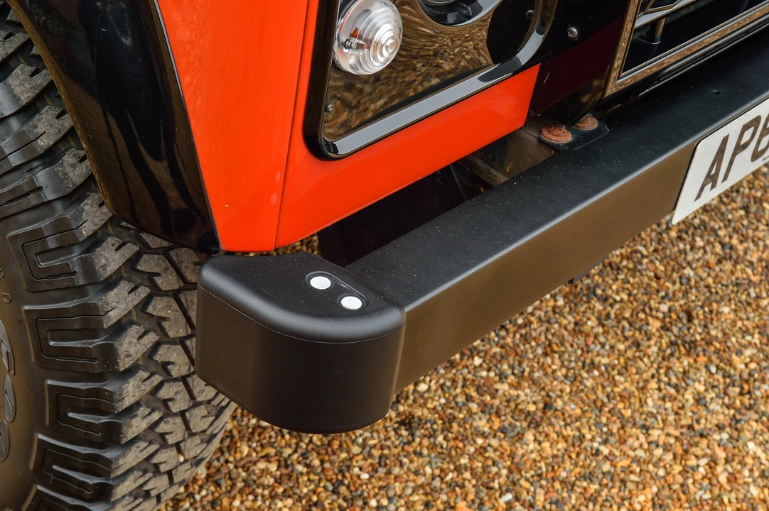 2016 Land Rover Defender 90 - Image 14 of 31