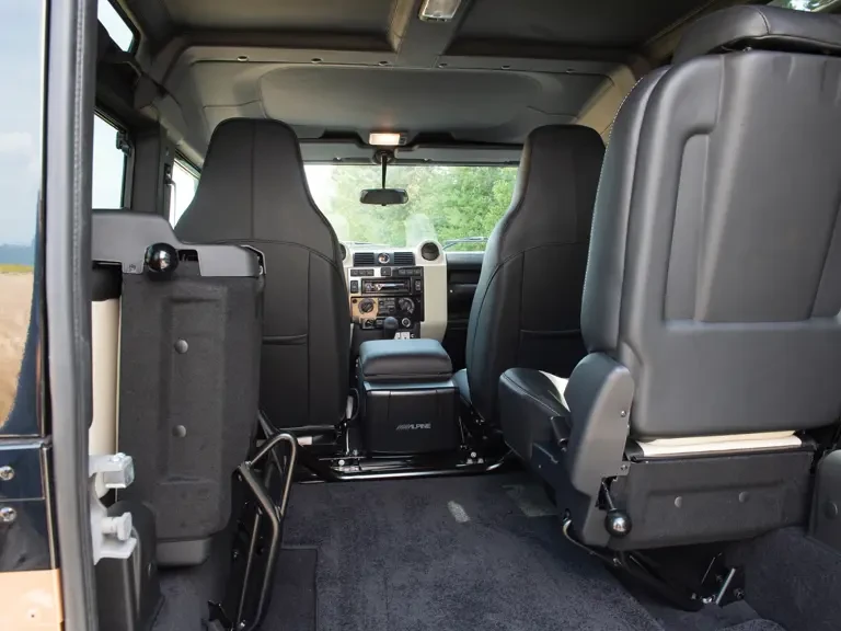 2016 Land Rover Defender 90 - Image 11 of 16