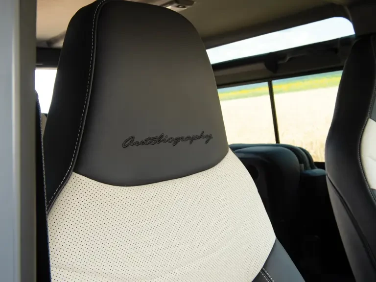 2016 Land Rover Defender 90 - Image 12 of 16