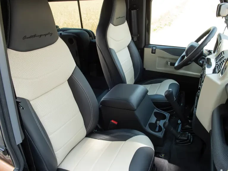 2016 Land Rover Defender 90 - Image 9 of 16