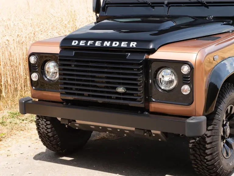 2016 Land Rover Defender 90 - Image 7 of 16