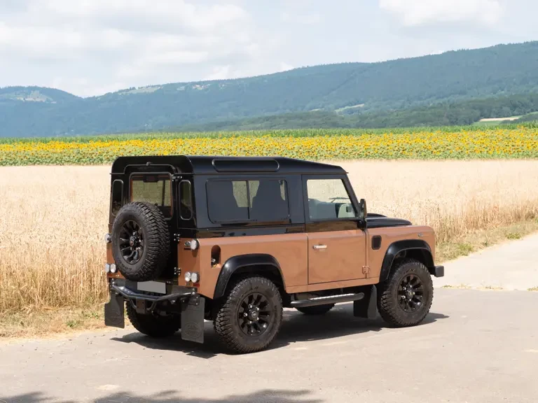 2016 Land Rover Defender 90 - Image 3 of 16